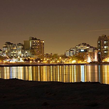 Waterfront Hotel Downtown Burlington Dış mekan fotoğraf