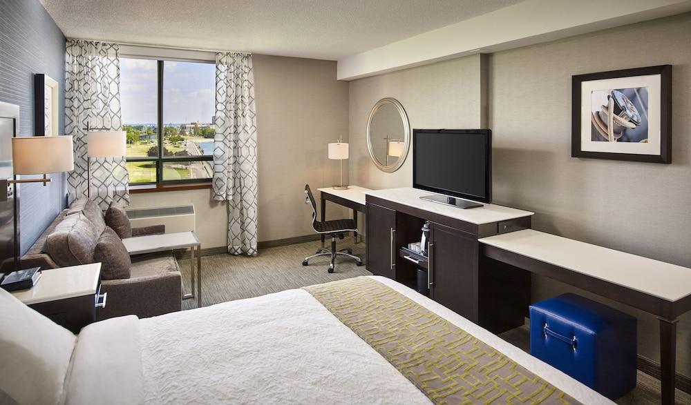 Waterfront Hotel Downtown Burlington Dış mekan fotoğraf