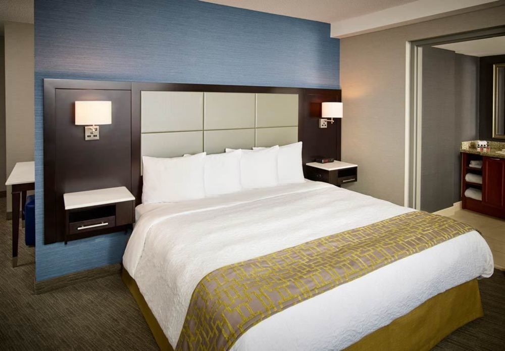 Waterfront Hotel Downtown Burlington Dış mekan fotoğraf