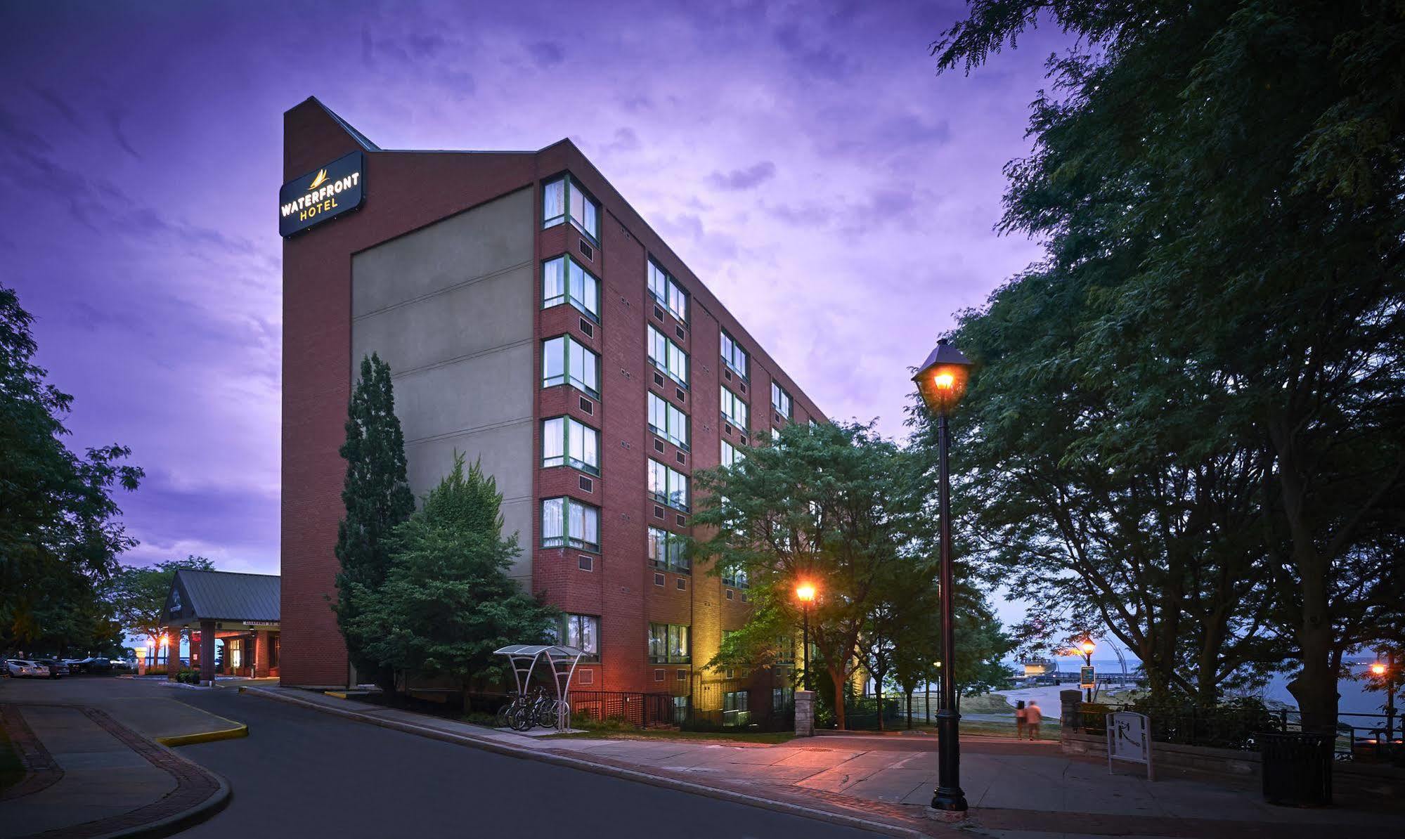 Waterfront Hotel Downtown Burlington Dış mekan fotoğraf