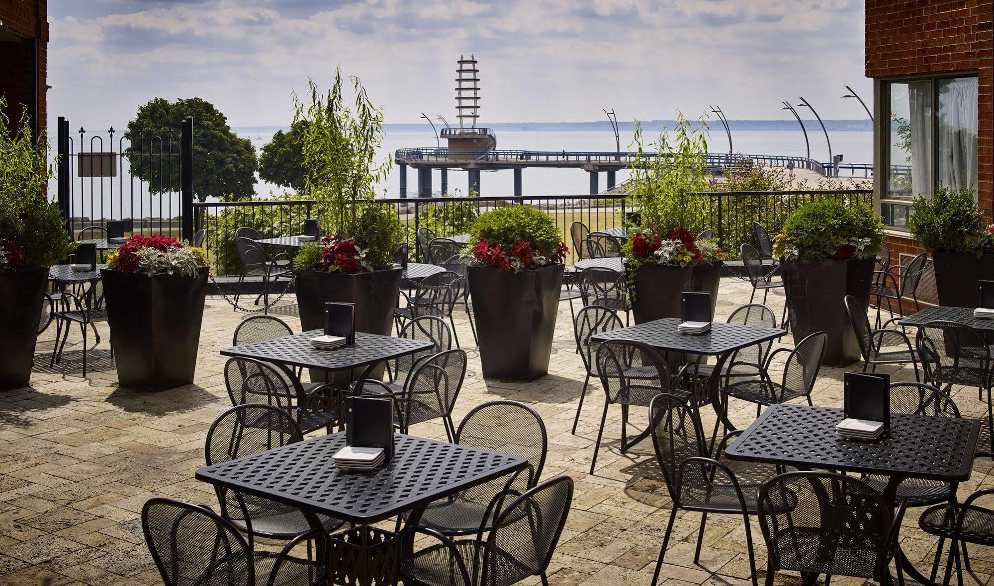 Waterfront Hotel Downtown Burlington Dış mekan fotoğraf
